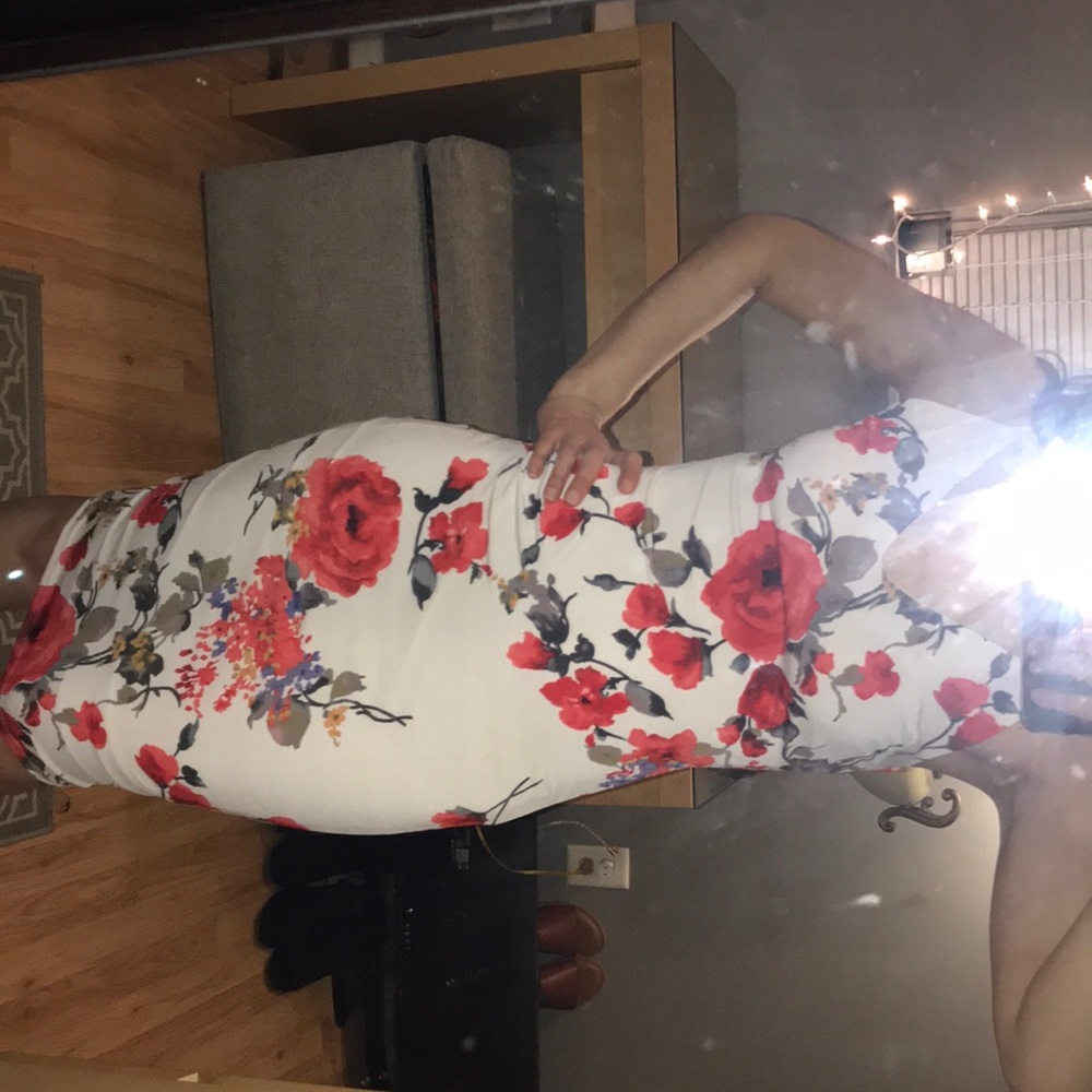 Floral dress - Picture 2 of 4